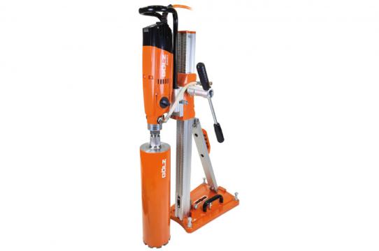carotteuse-edm33-sur-bati-golz-sd250