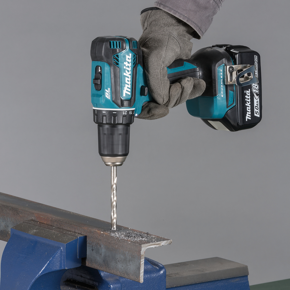 Perceuse visseuse sans fil Makita DDF485RTJ disponible sur Midifix