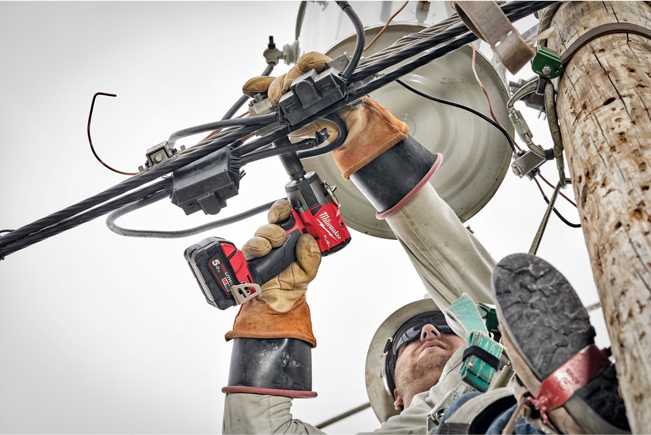 boulonneuse-a-chocs-1-2-milwaukee-m18-fmtiw2f12-502x-2x50ah