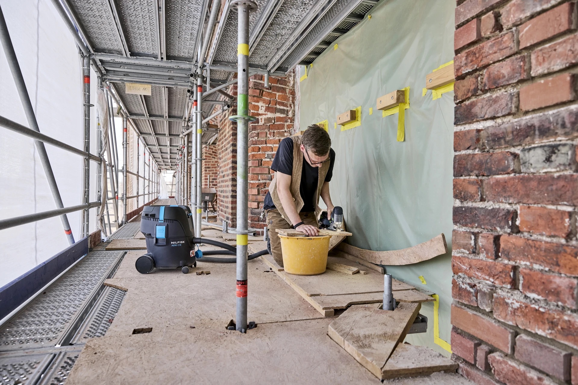 aspirateur-nilfisk-a-batterie-aero-21b-0l-pc