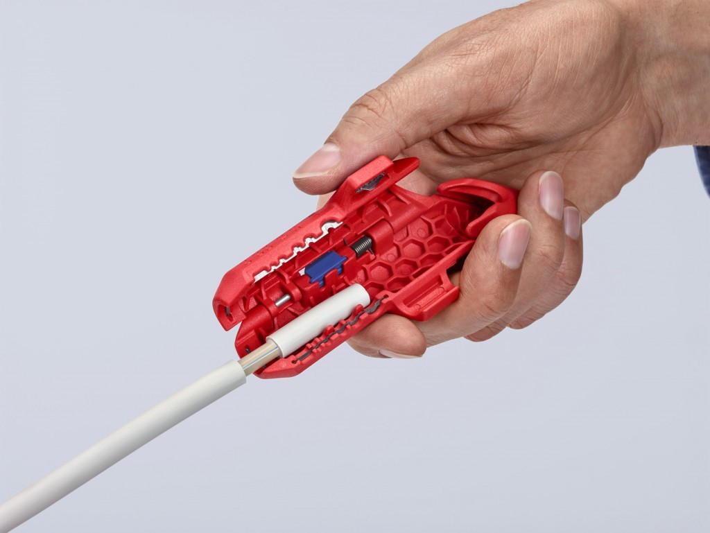 outil-universel-a-degainer-ergostrip-knipex